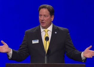 Texas school district draws complaint after superintendent led prayer during convocation at church