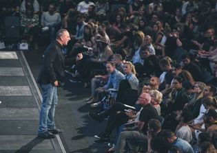 Spanish TV station labels Hillsong church as a 'hipster cult'